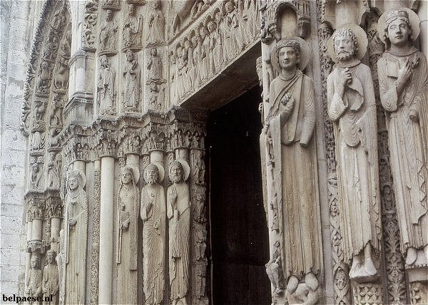 Chartres (Frankrijk), kathedraal Notre Dame, westfaade, koningsportaal