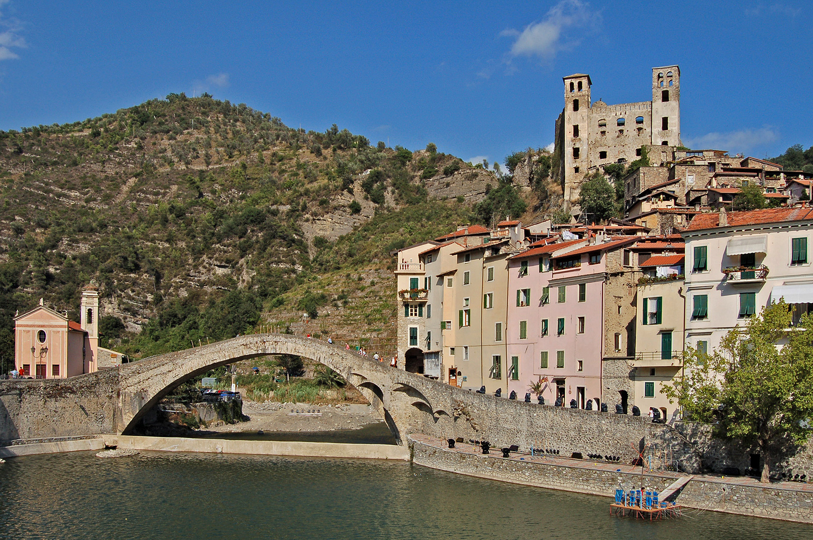 Dolceacqua (IM, Liguri, Itali); Dolceacqua (IM, Liguria, Italy)