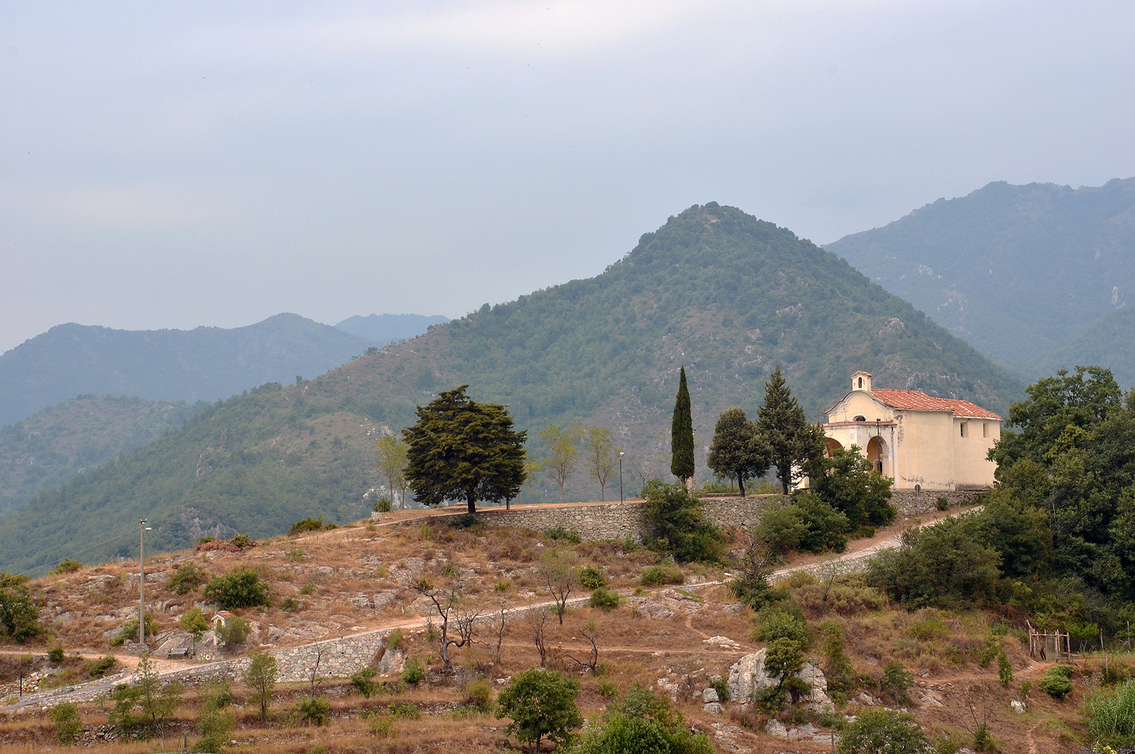 Castelvecchio di Rocca Barbena (Liguri, Itali); Castelvecchio di Rocca Barbena (Liguria, Italy)